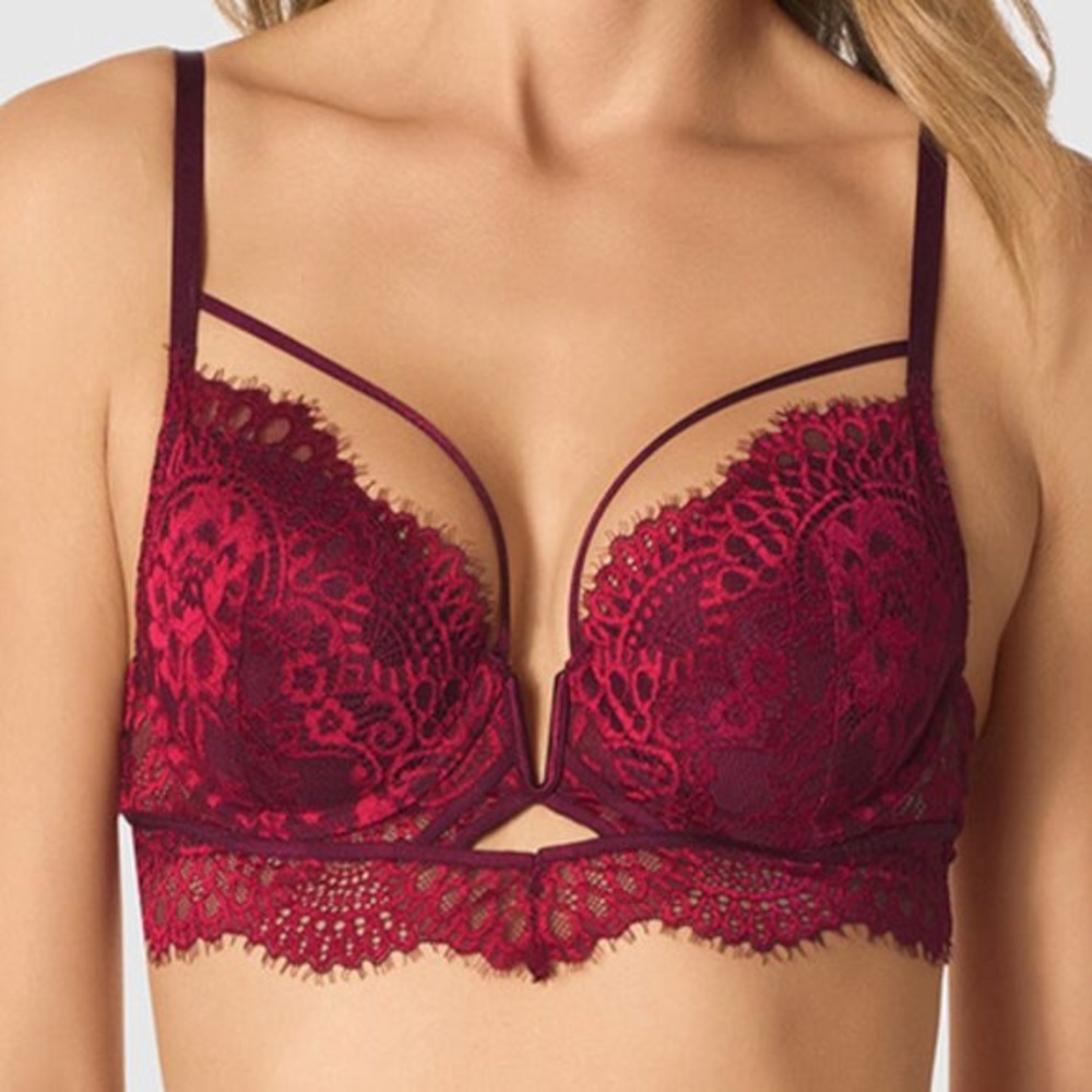 NWT Beyond Sexy Deep Plunge Bra La Senza